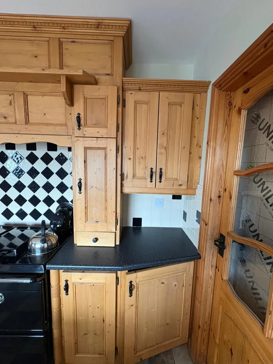 Kitchen Unit - Image 3