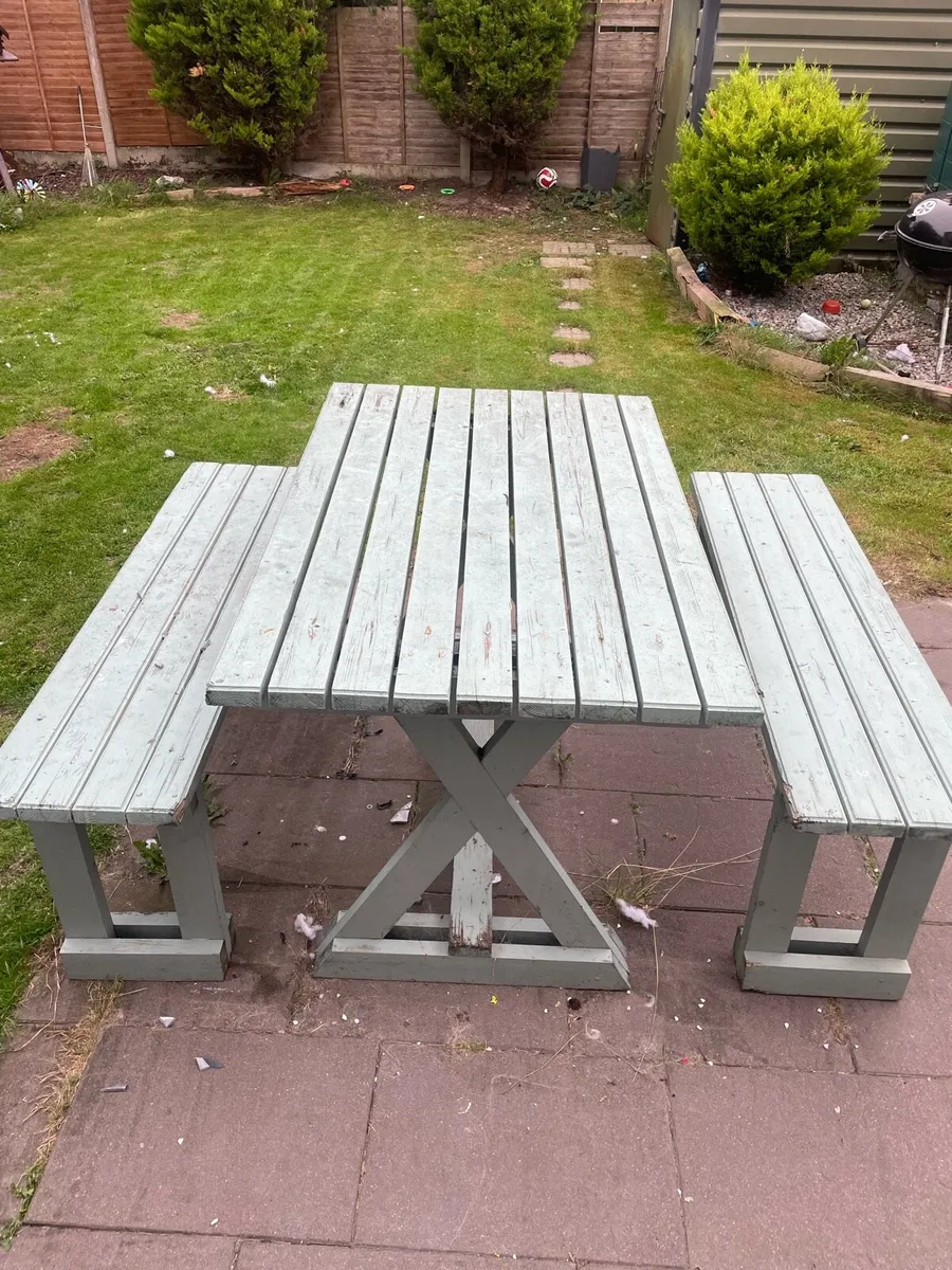 Picnic table and bench - Image 1
