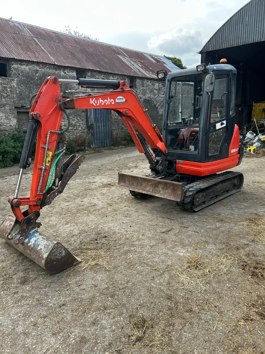 Kubota 3 tonne digger - Image 2