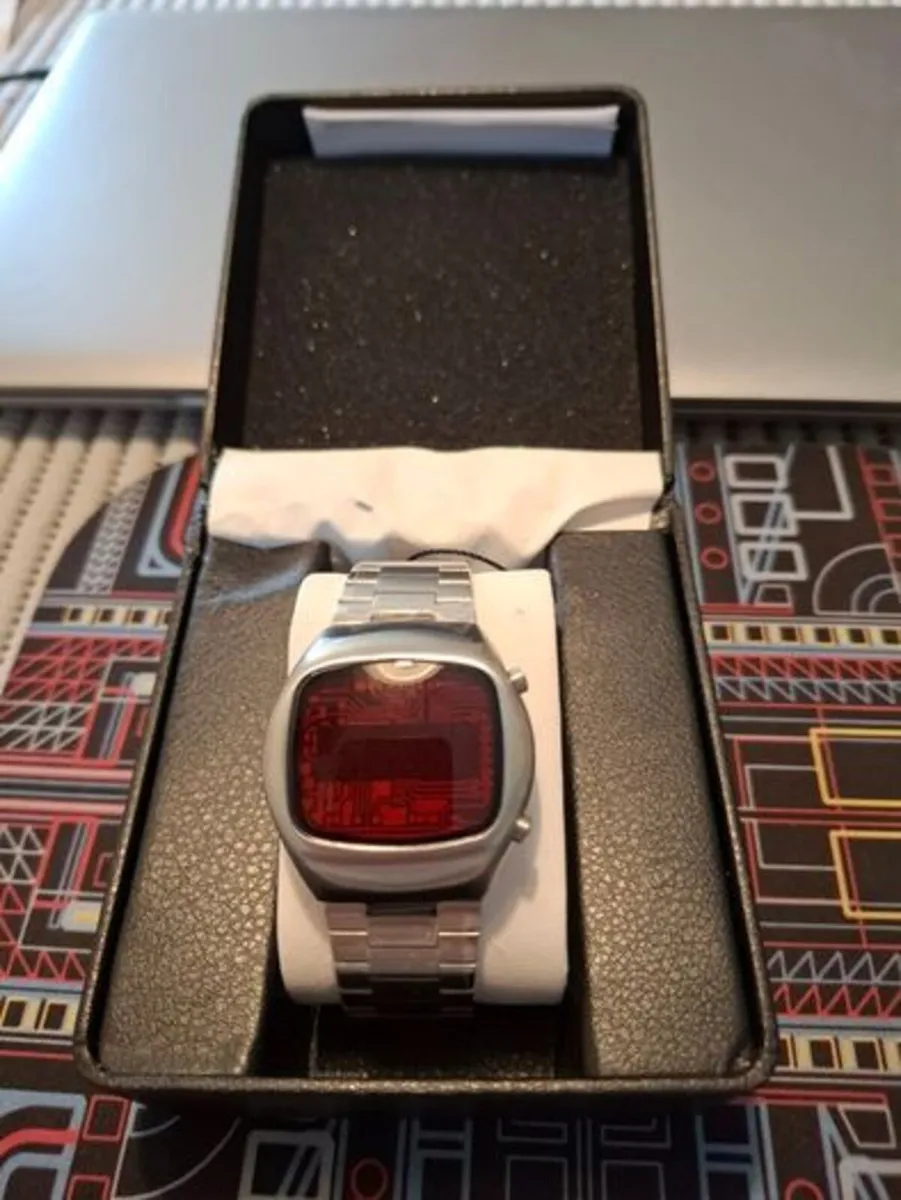 Benly-Design Led Watch - Gemini/Invisible Man NEW - Image 3