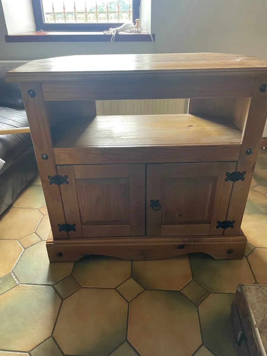 Tv stand - Image 1