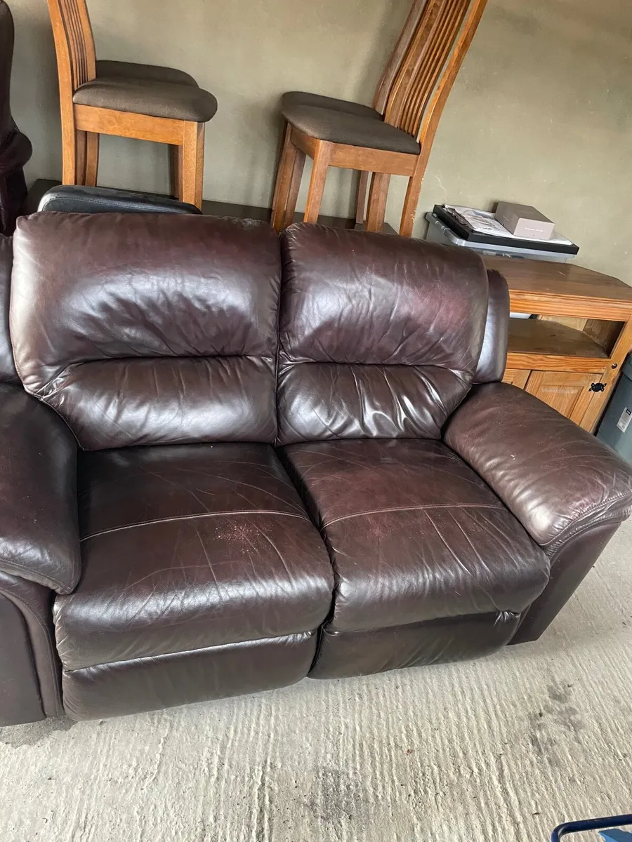 Reclining sofa