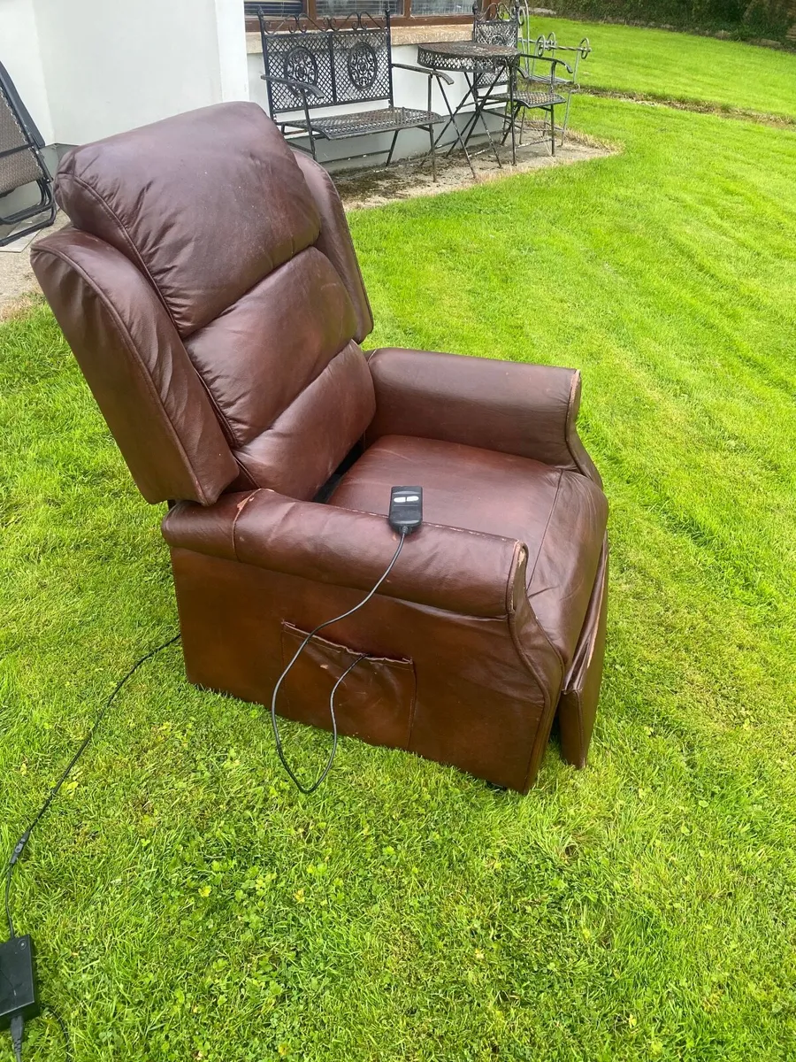 Electric Riser Recliner Mobility Chair - Image 4