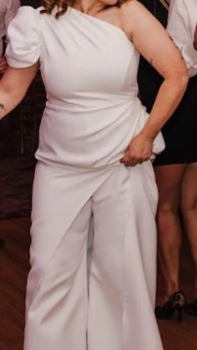 Brides Outfit - Image 3