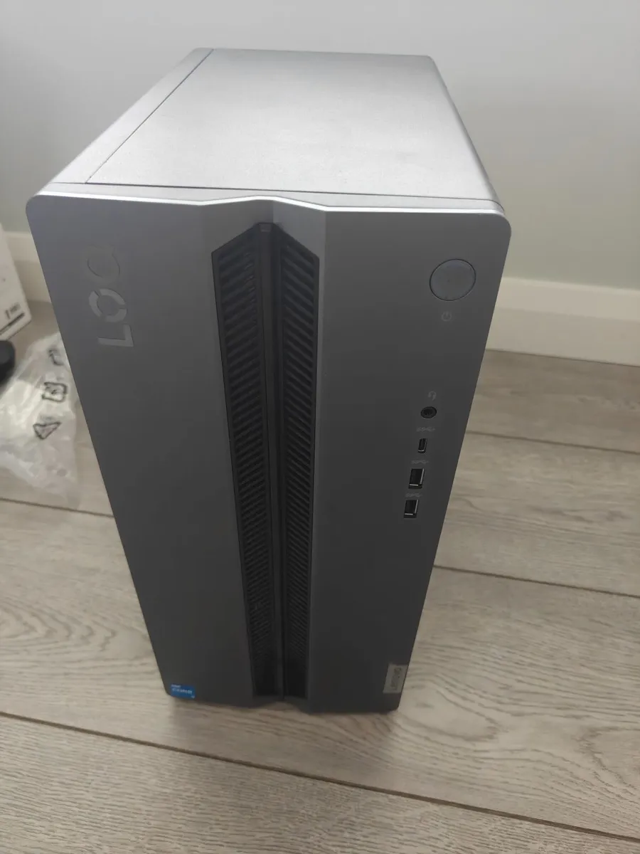 15L PC *Needs GPU and SSD* - Image 1