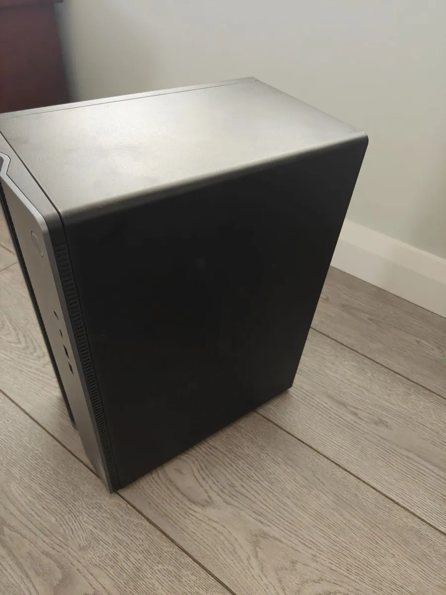 15L PC *Needs GPU and SSD* - Image 4