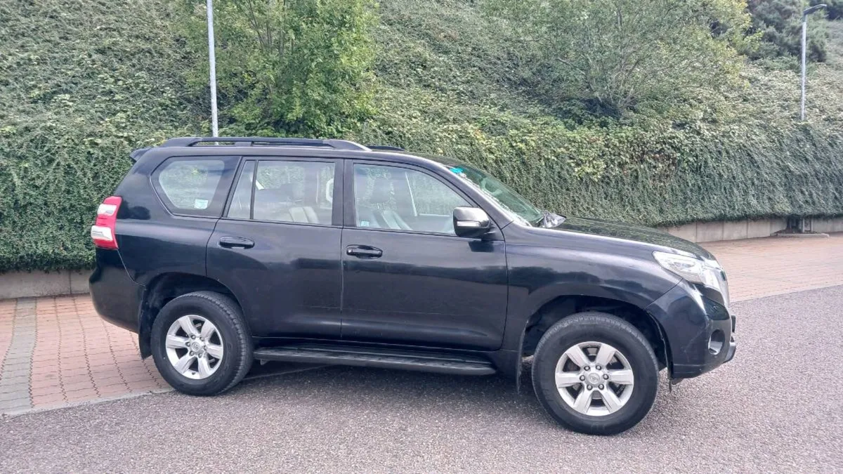 151 Toyota Land Cruiser 5 seater business €27,000 - Image 3