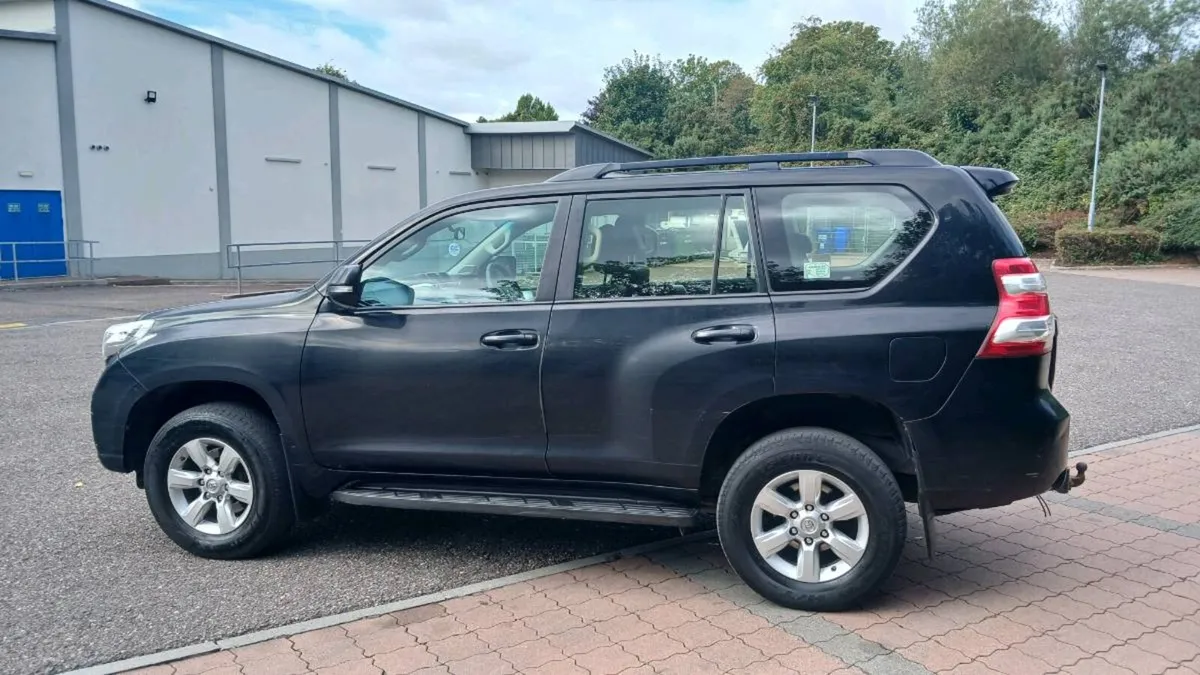 151 Toyota Land Cruiser 5 seater business €27,000 - Image 4