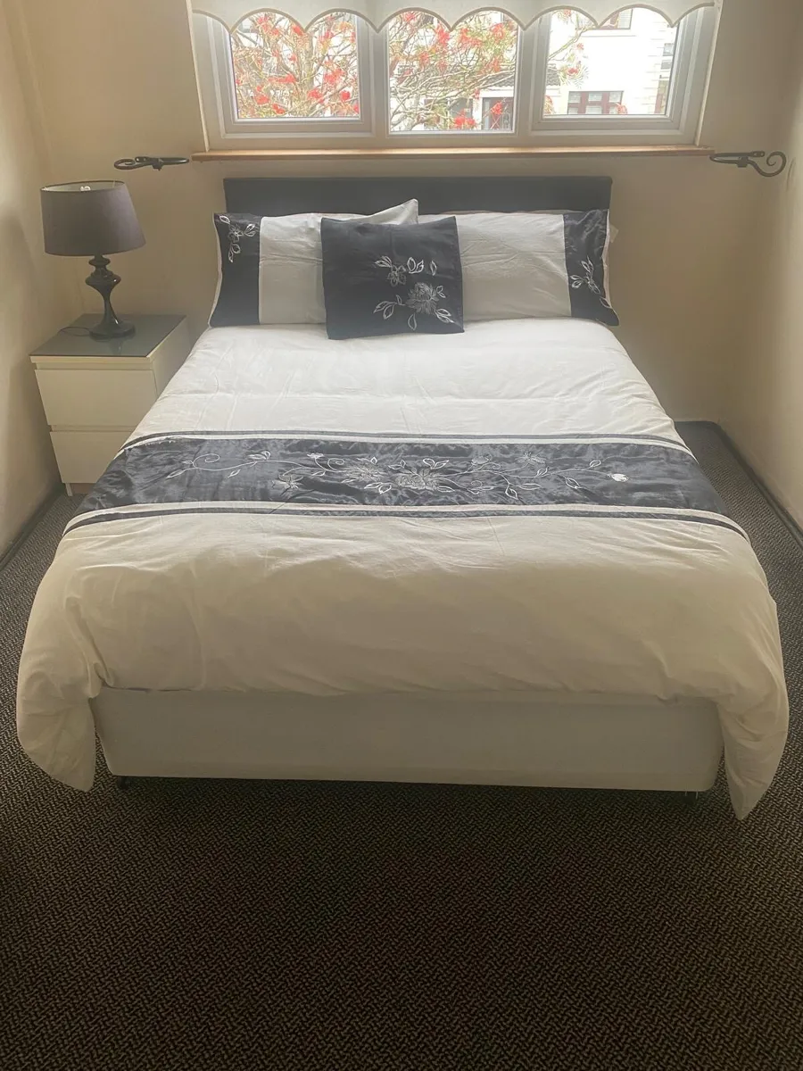 Beds and mattress - Image 1