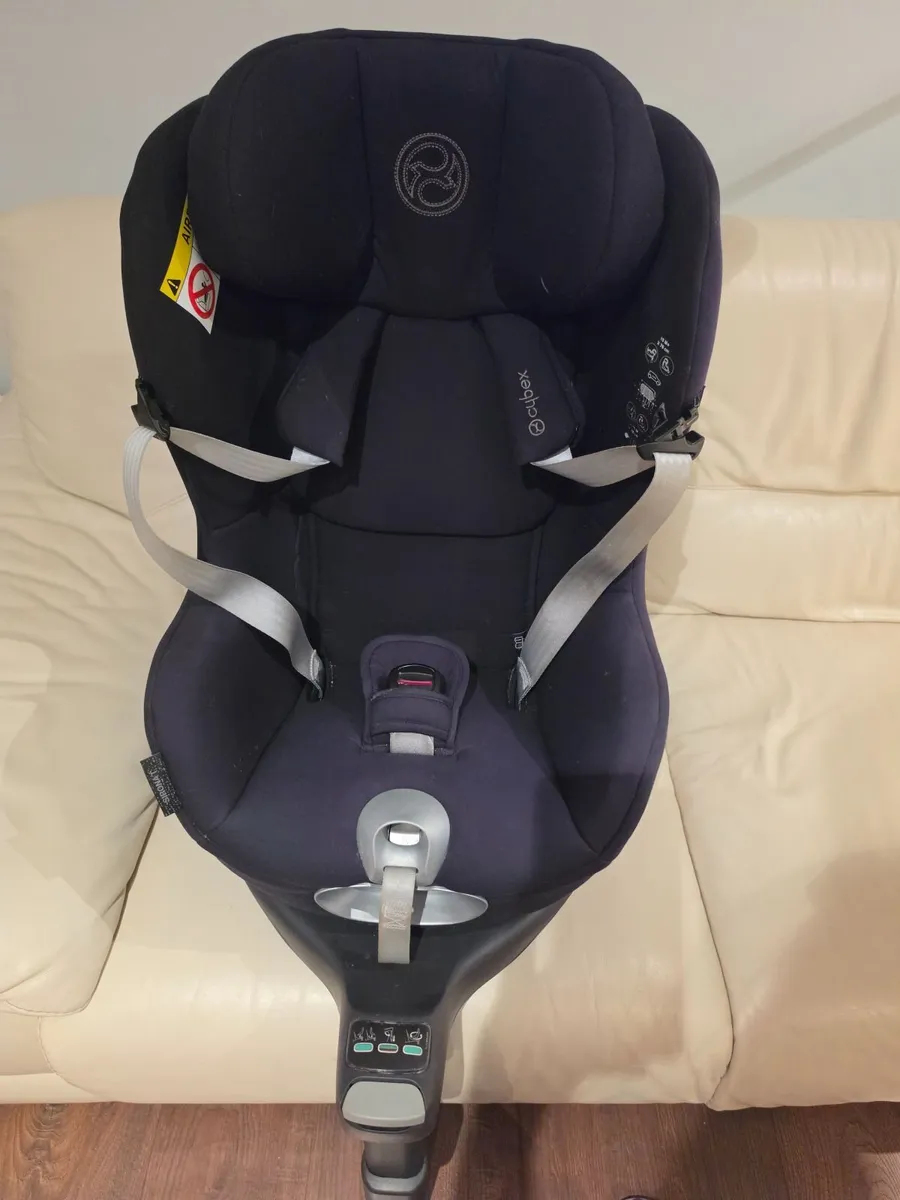 Cybex Sirona T Car Seat and Base - Image 3