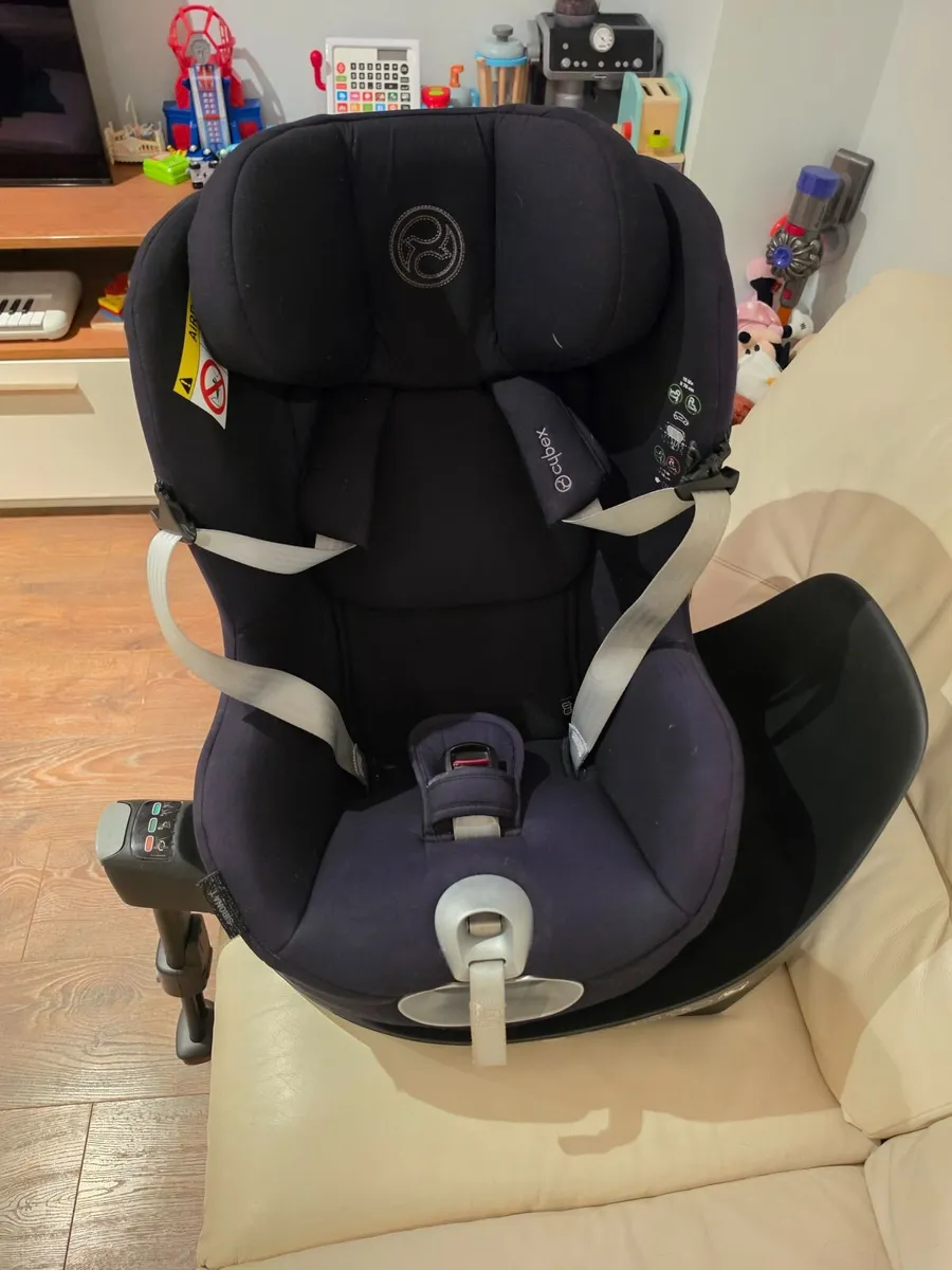 Cybex Sirona T Car Seat and Base - Image 1