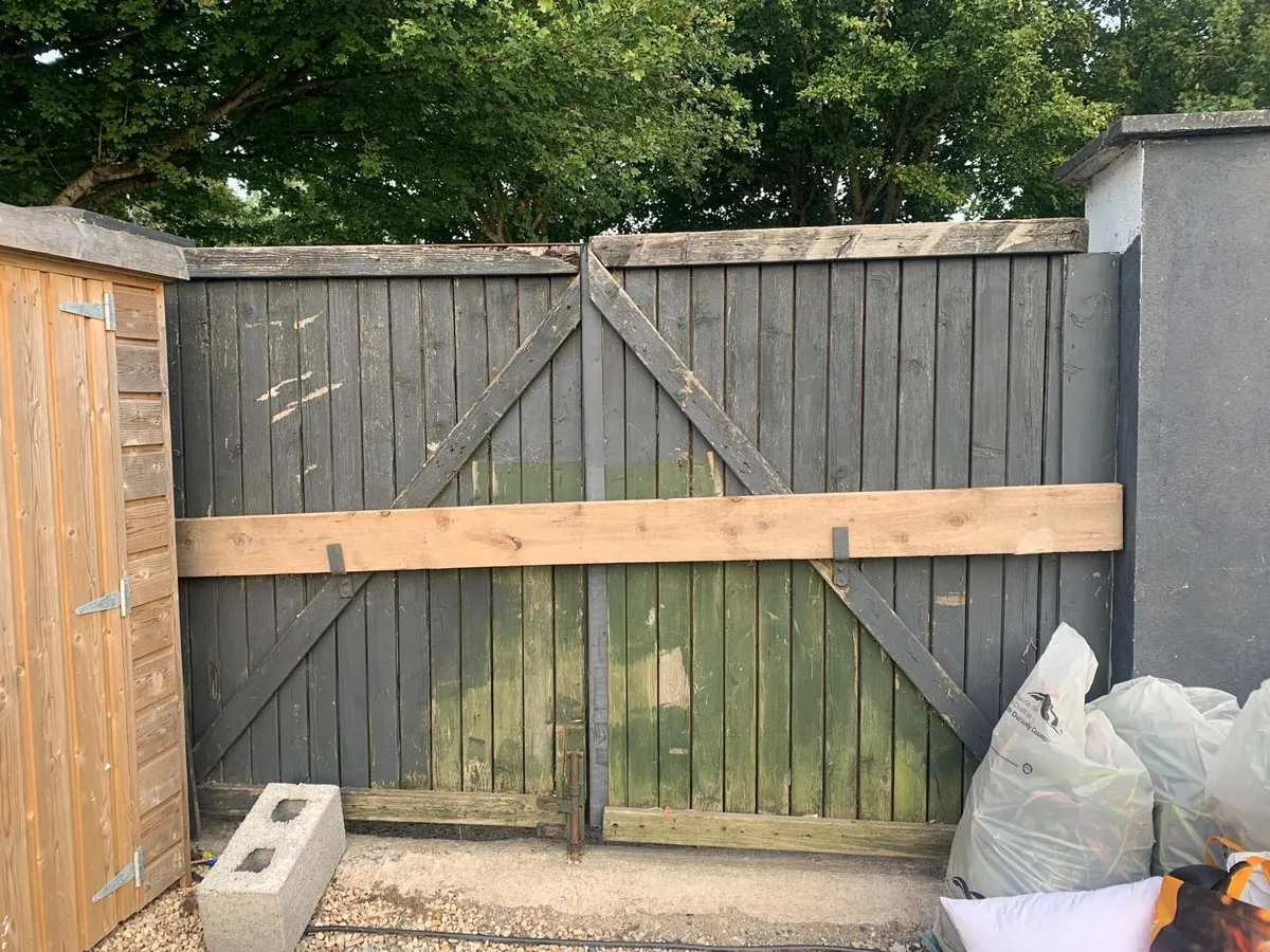 Gates - Image 2