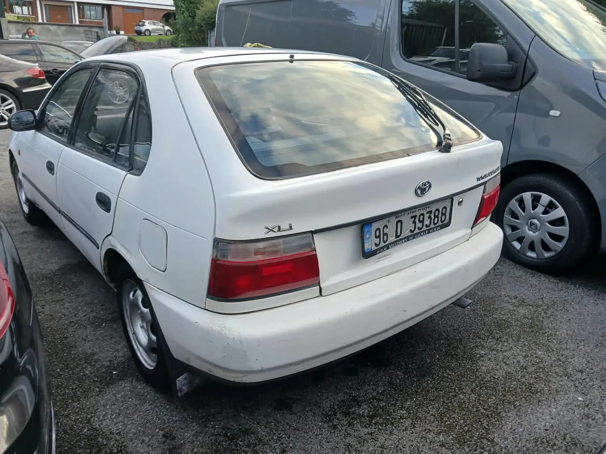 Toyota Corolla 1996  1.3 petrol - Image 4