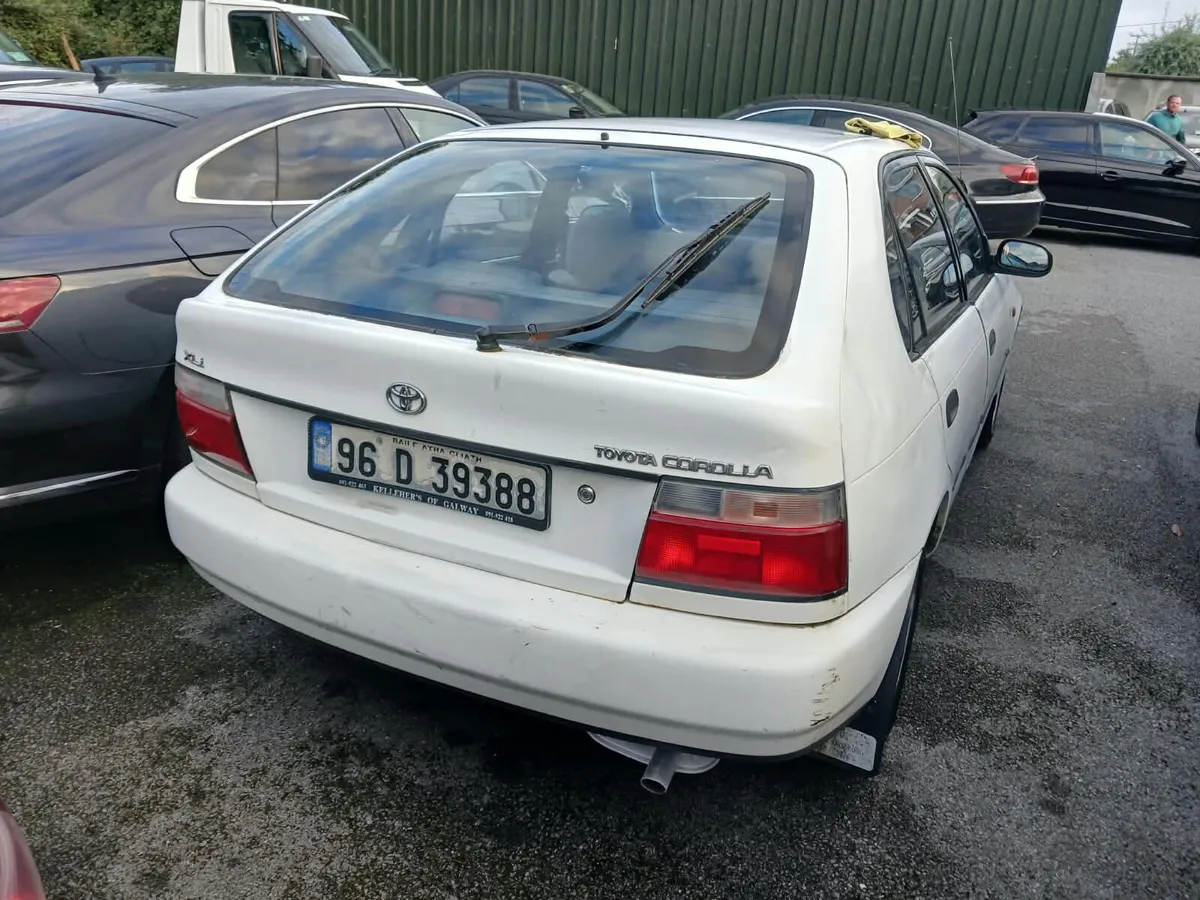 Toyota Corolla 1996  1.3 petrol - Image 3