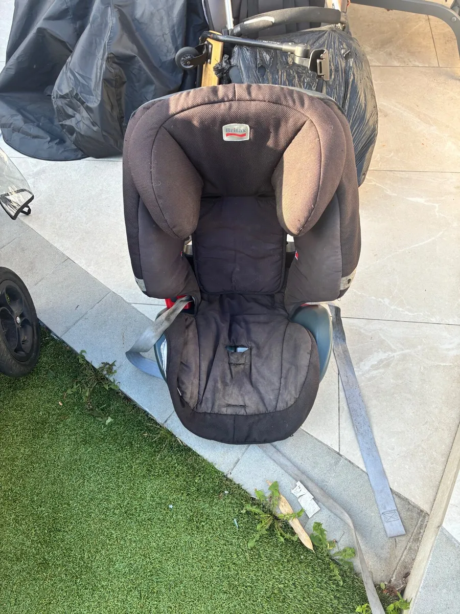 Buggies & car seats - Image 2