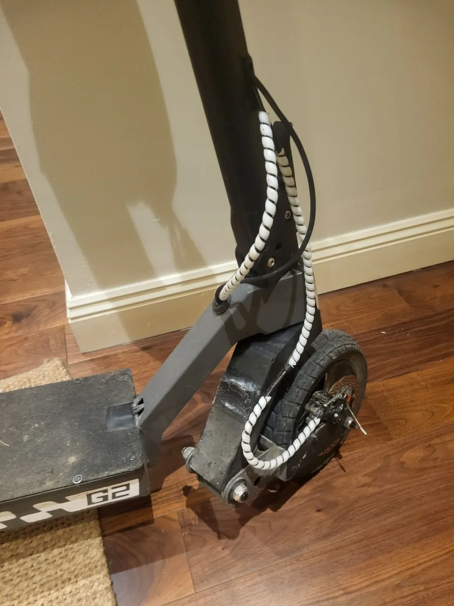 Kukirin G2 electric scooter - Image 4