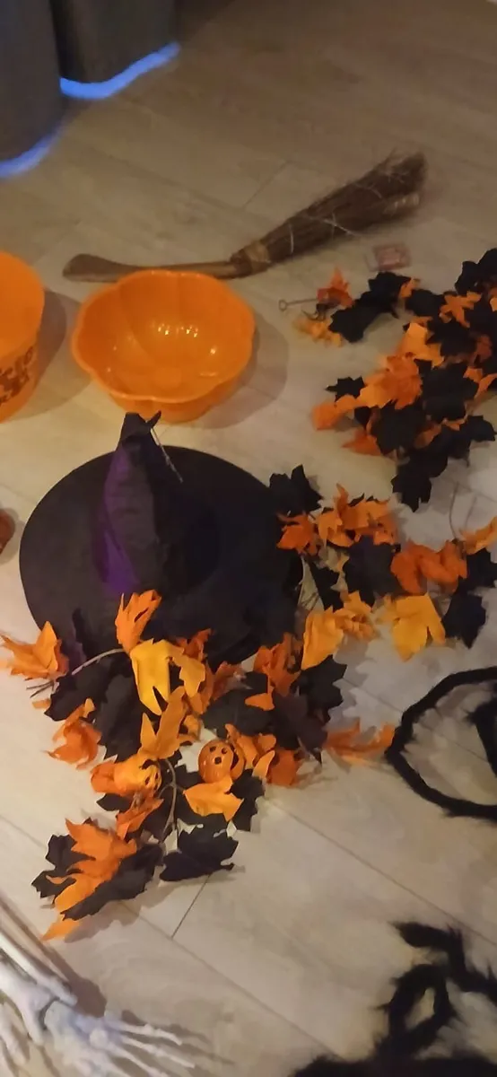 Halloween decorations bundle - Image 2