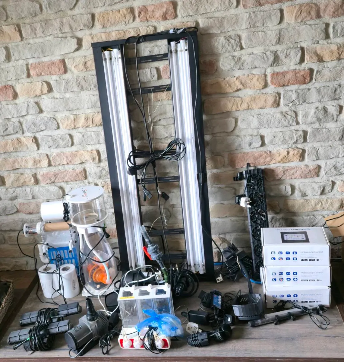 Saltwater tank equipment - Image 1