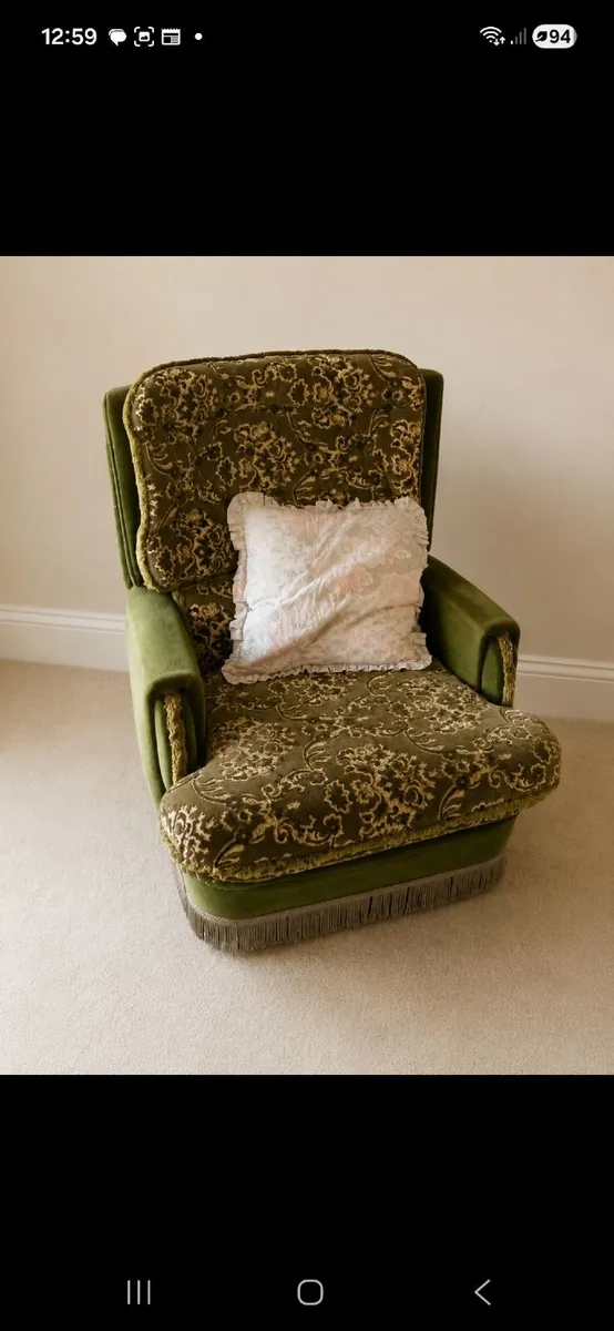 Three piece suite - Image 2