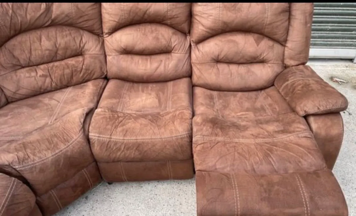 Brown recliner corner sofa - Image 3