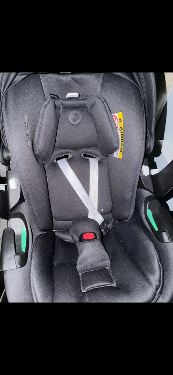 Maxi Cosi Car Seat - Image 4