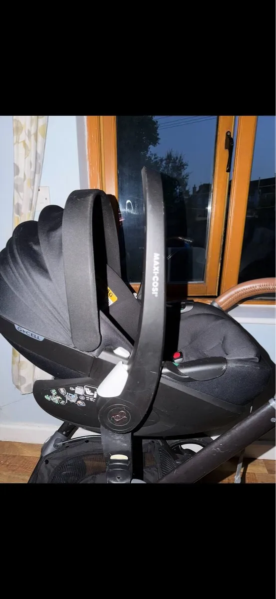 Maxi Cosi Car Seat - Image 2