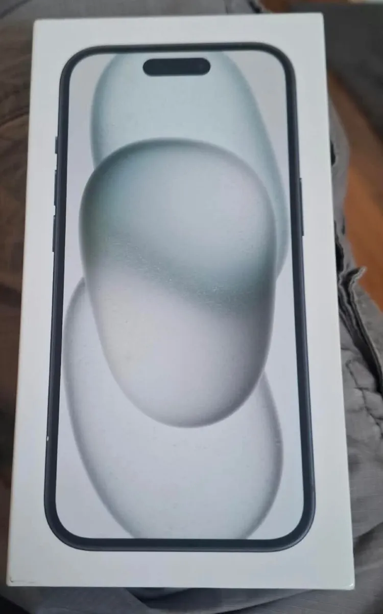 iPhone 15 - Image 2