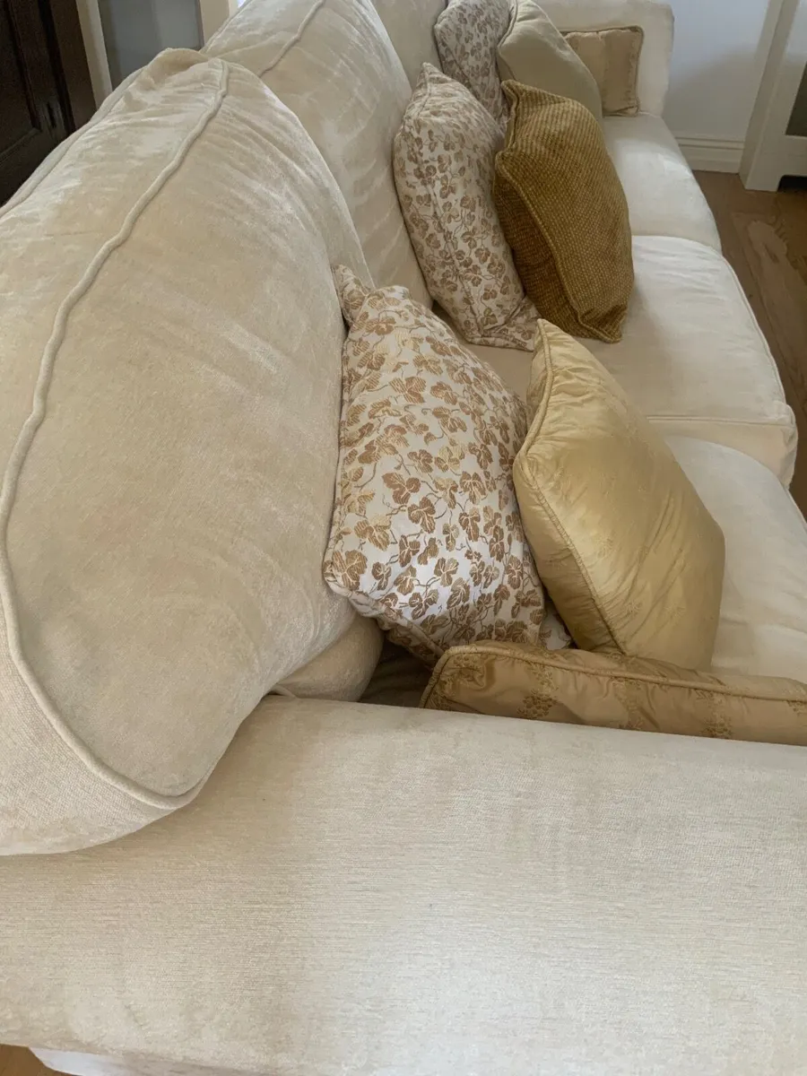 Large cream sofa 9 foot long - Image 1
