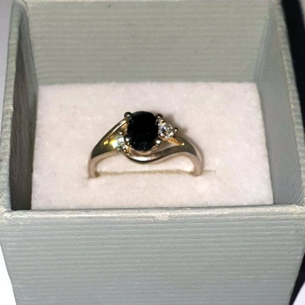 Hallmarked Pristine Vintage Sterling Silver Ring - Image 3