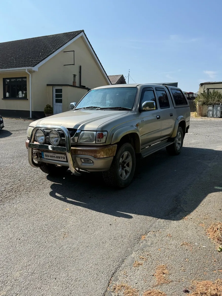 Toyota Hilux SR5 D4D - Image 2