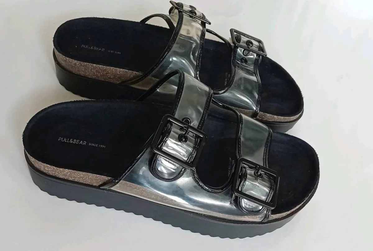 Woman Shoes - Image 2