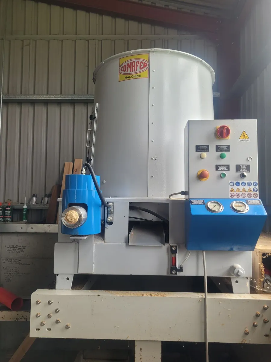 Briquette Machine/Hydraulic press - Image 1