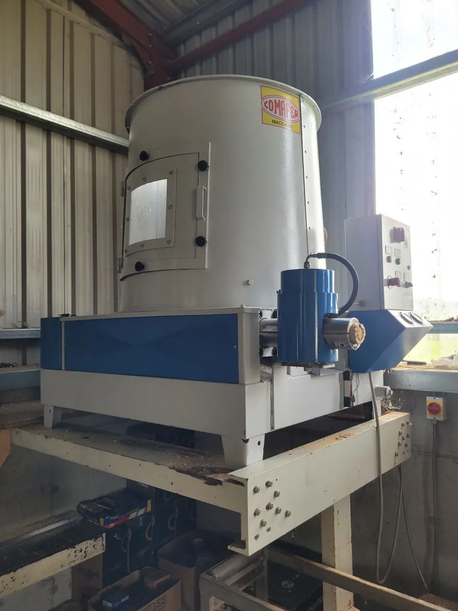 Briquette Machine/Hydraulic press - Image 1