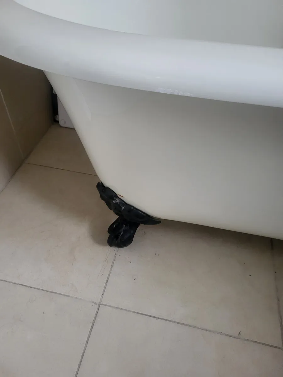 Freestanding Bath - Image 4