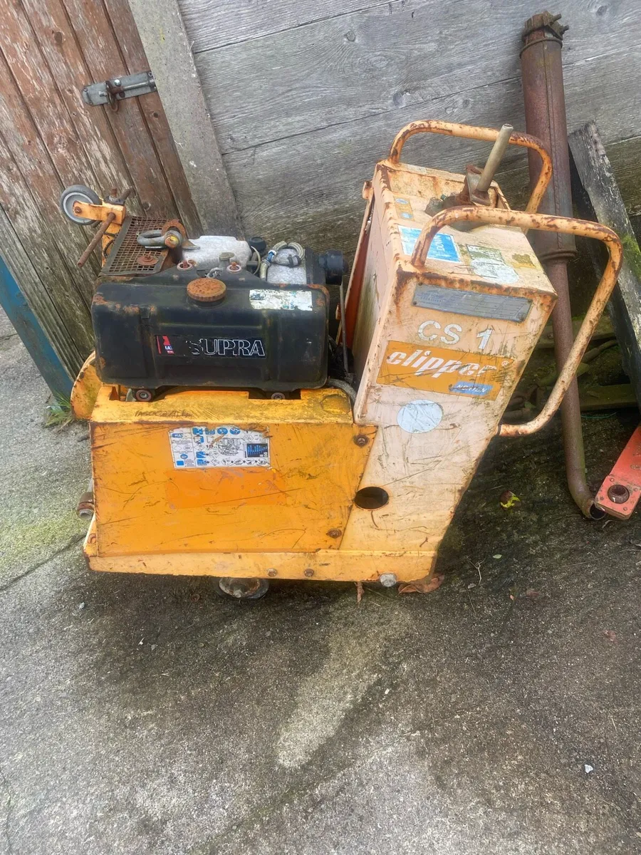 Hatz Diesel engine road saw - Image 1
