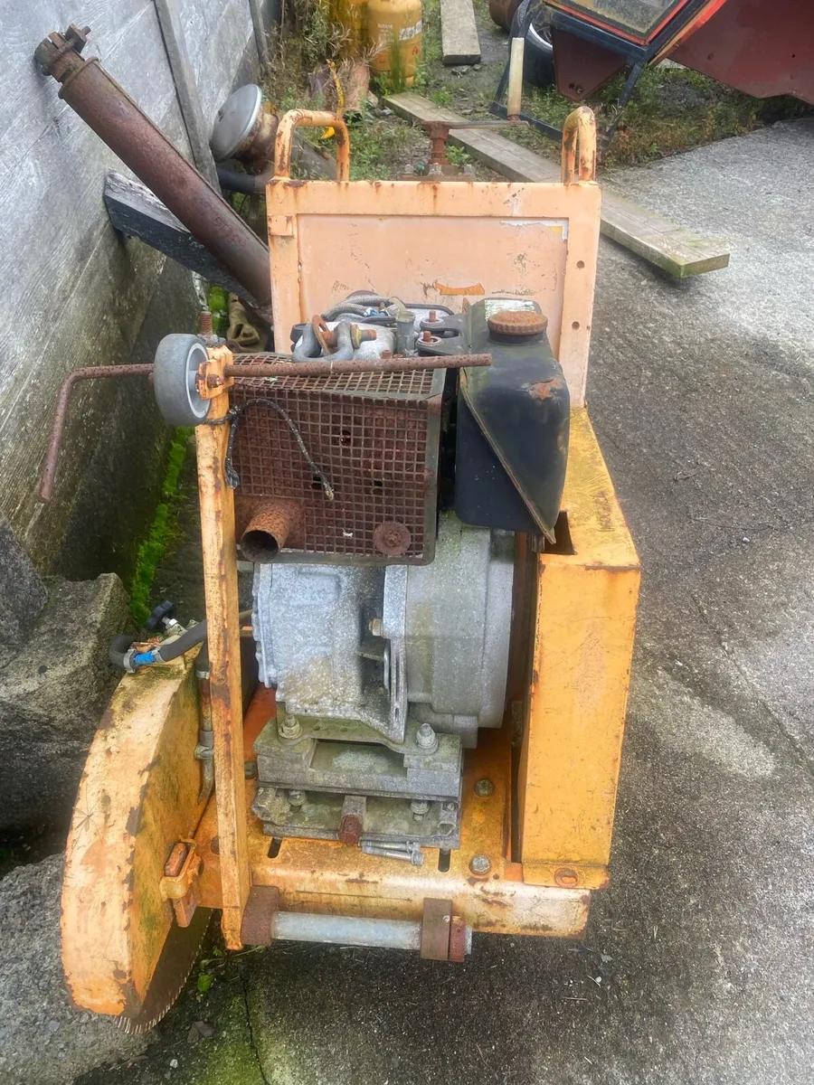 Hatz Diesel engine road saw - Image 2