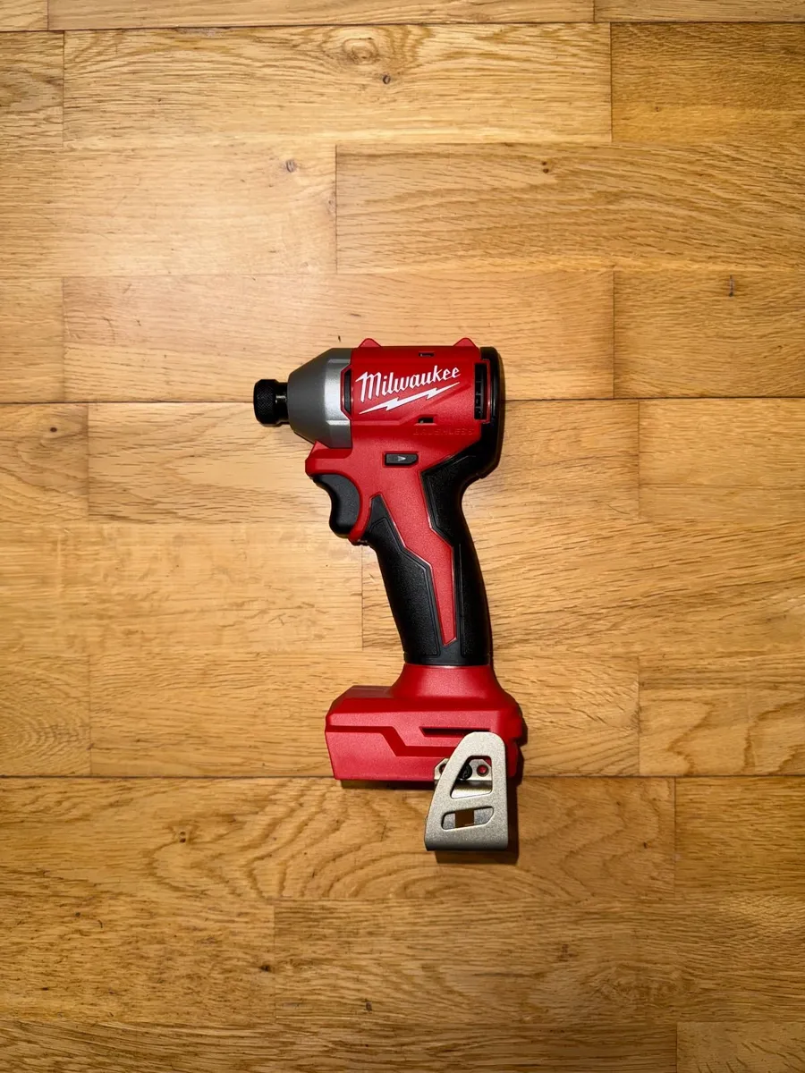 Milwaukee M18 Cordless Impact Driver 18v NEW - Image 1