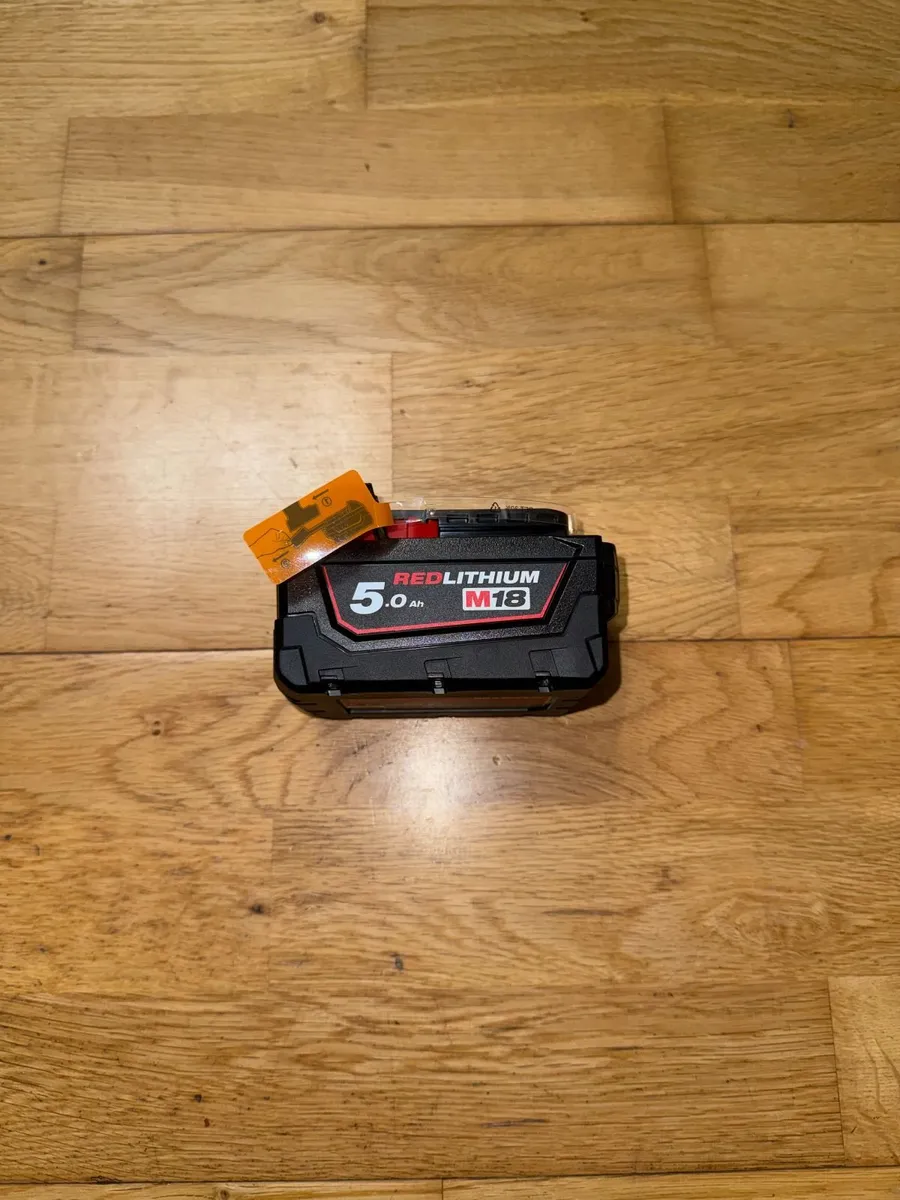 Milwaukee M18 18V 5.0Ah Red Lithium Batteries x2 - Image 2