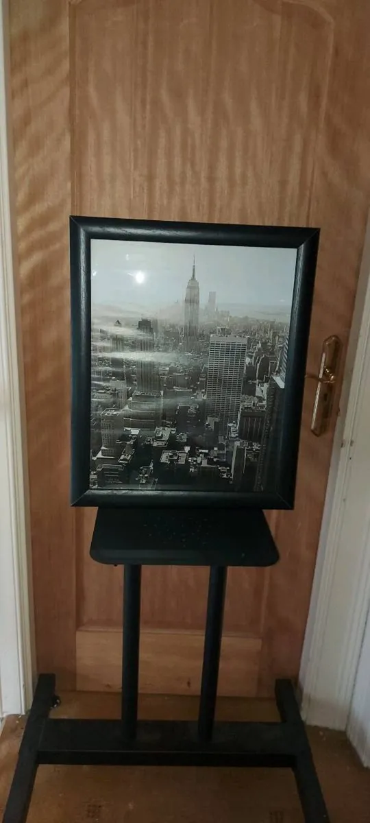 Vintage Downton New York City Skyline. - Image 3