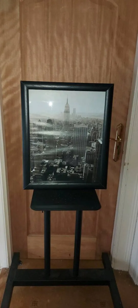 Vintage Downton New York City Skyline. - Image 4