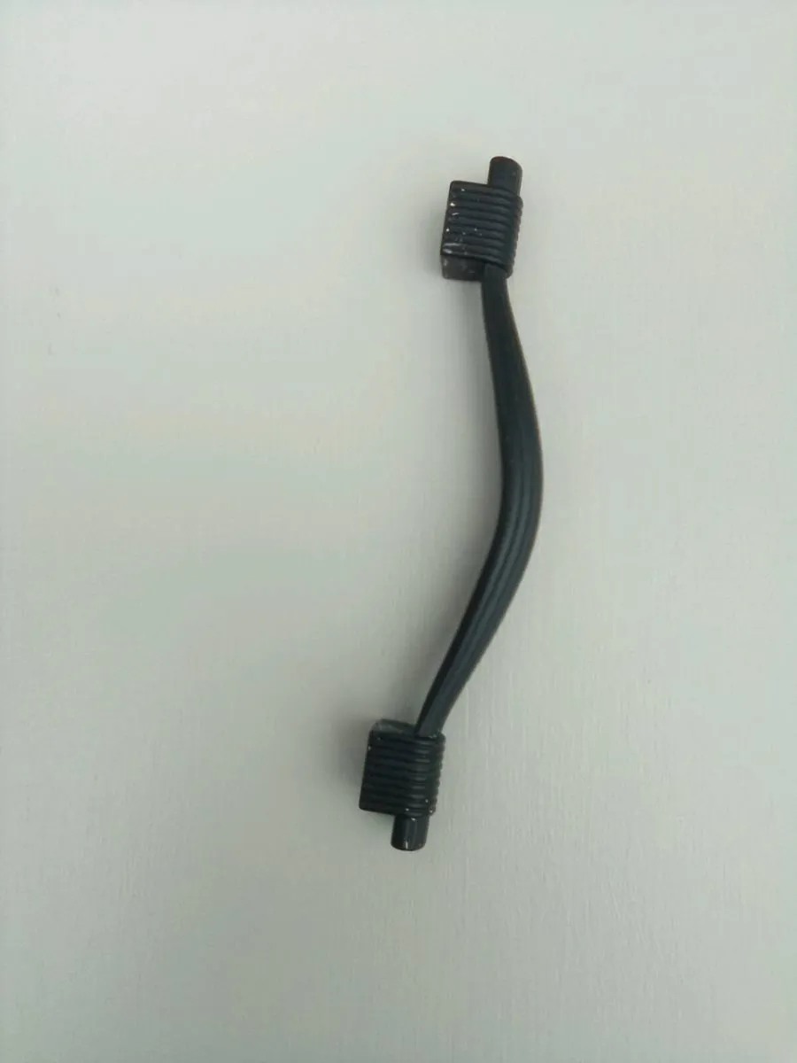 16.  CABINET.   HANDLES. AND. 2. HINGES - Image 2