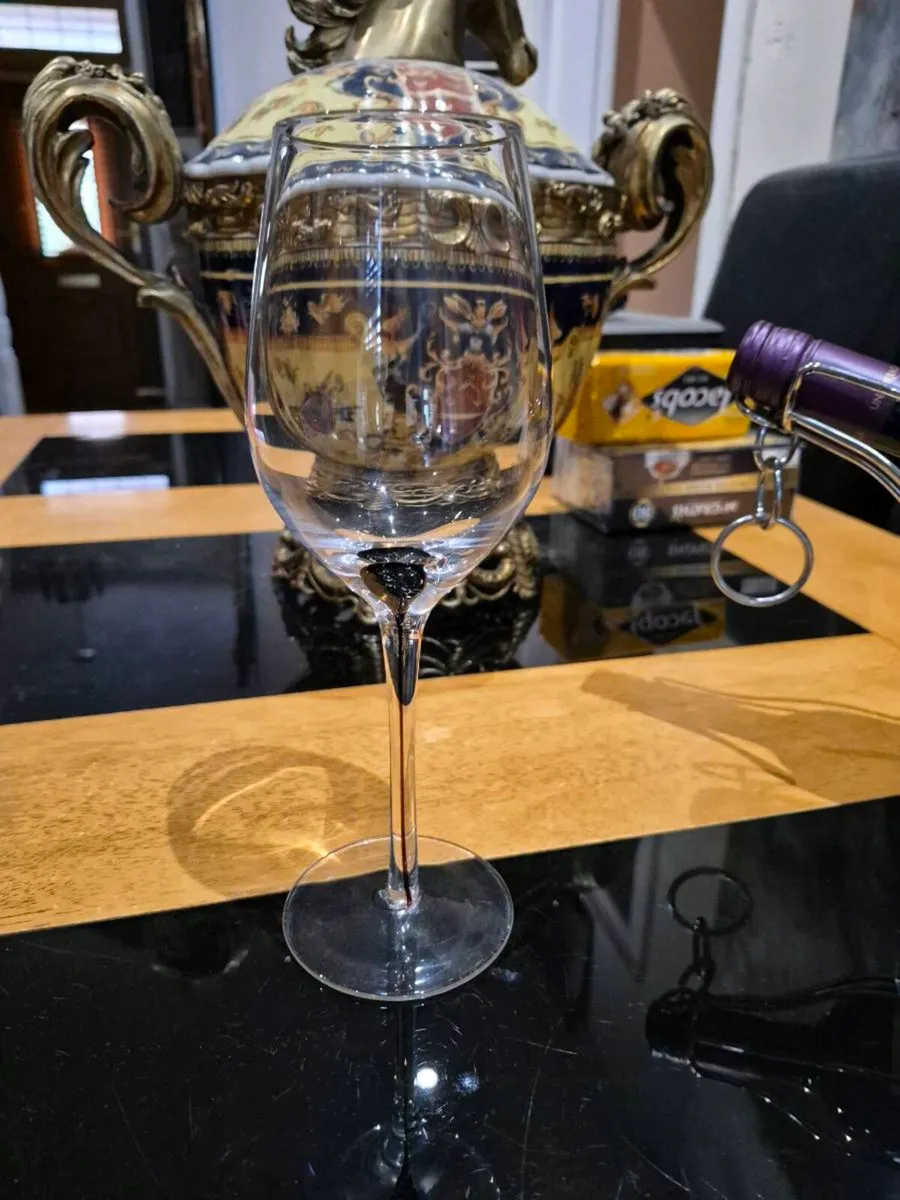 Pair of large decorative wine goblets - Image 2