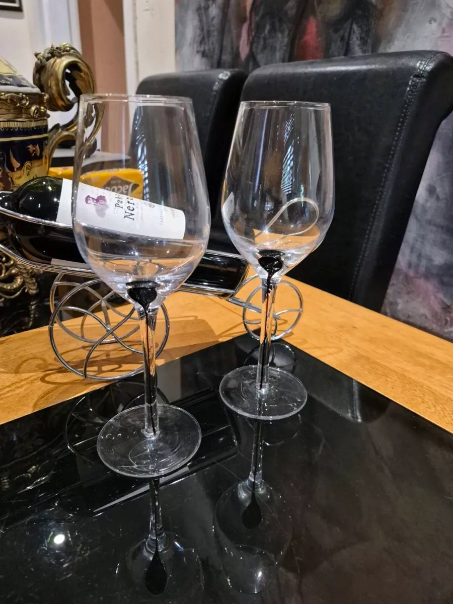Pair of large decorative wine goblets - Image 3