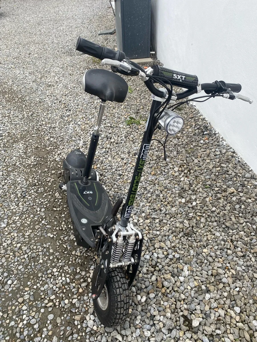 Electric scooter - Image 3