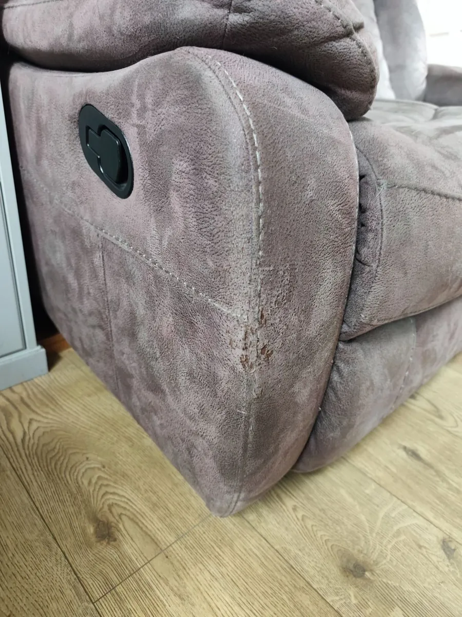 2 seat recliner couch - Image 2