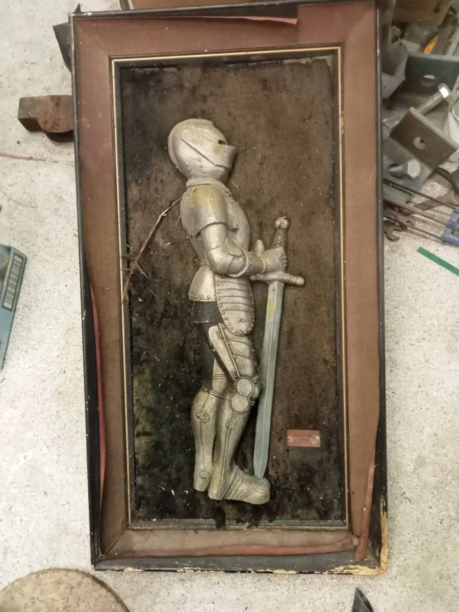 Knight in armor - Image 1