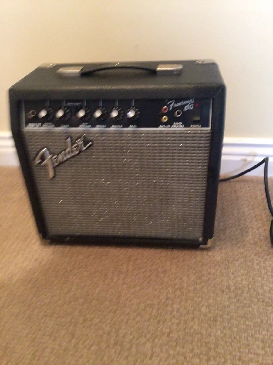 Guitar amp (fender 15G ) - Image 1