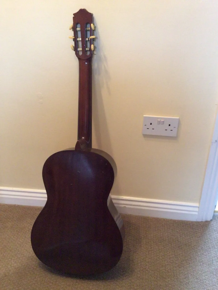 Acoustic guitar - Image 2