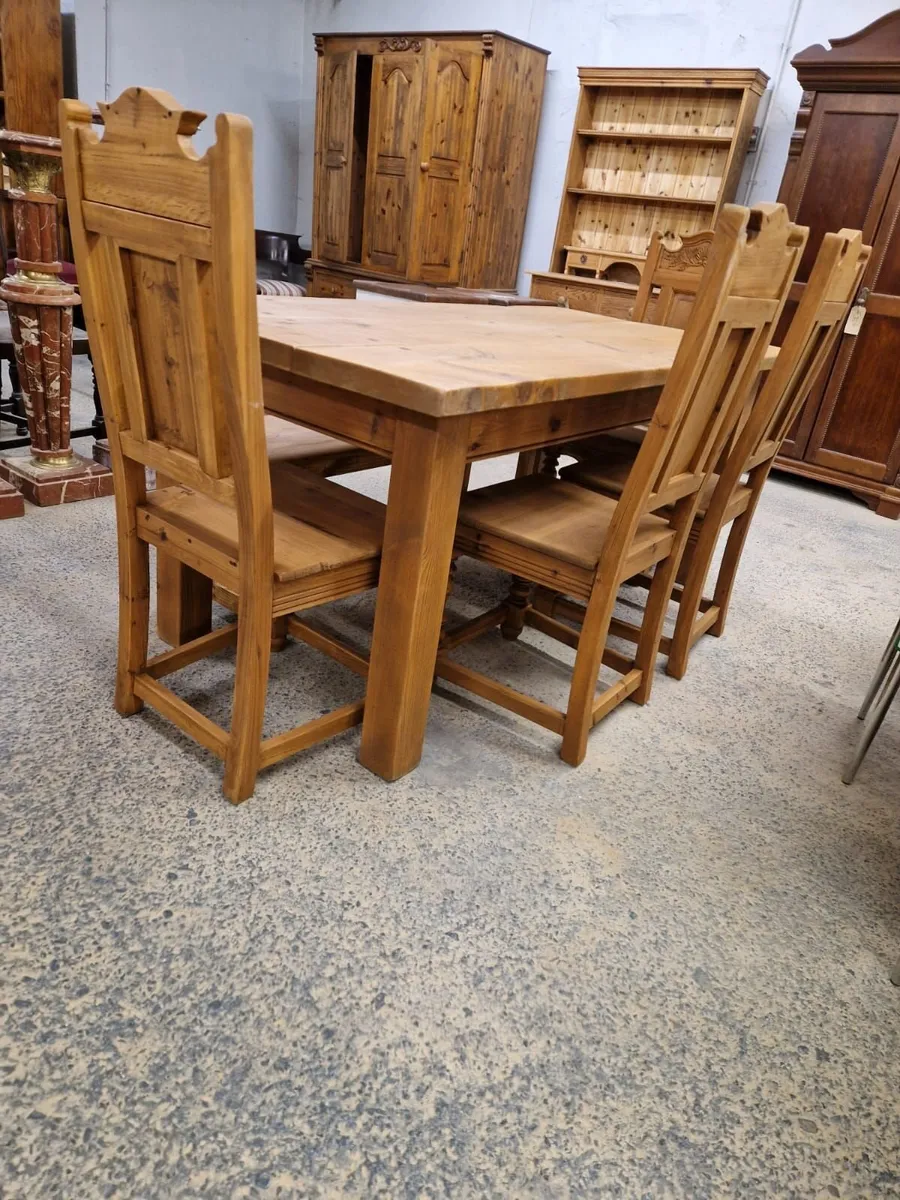 Vintage farmhouse table, 4 chairs, bench - Image 3