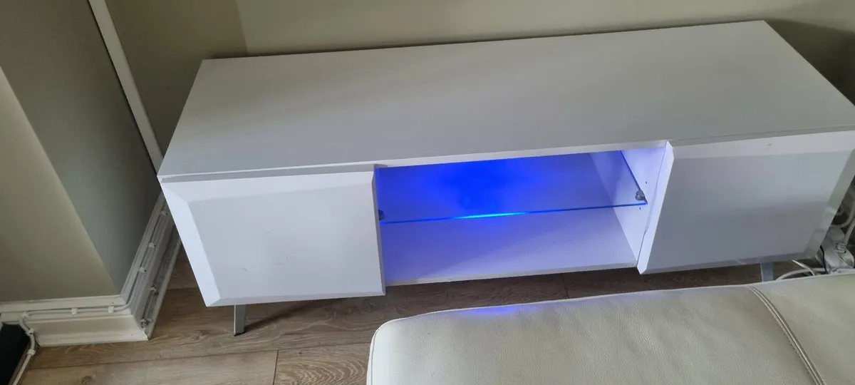 Tv stand - Image 2